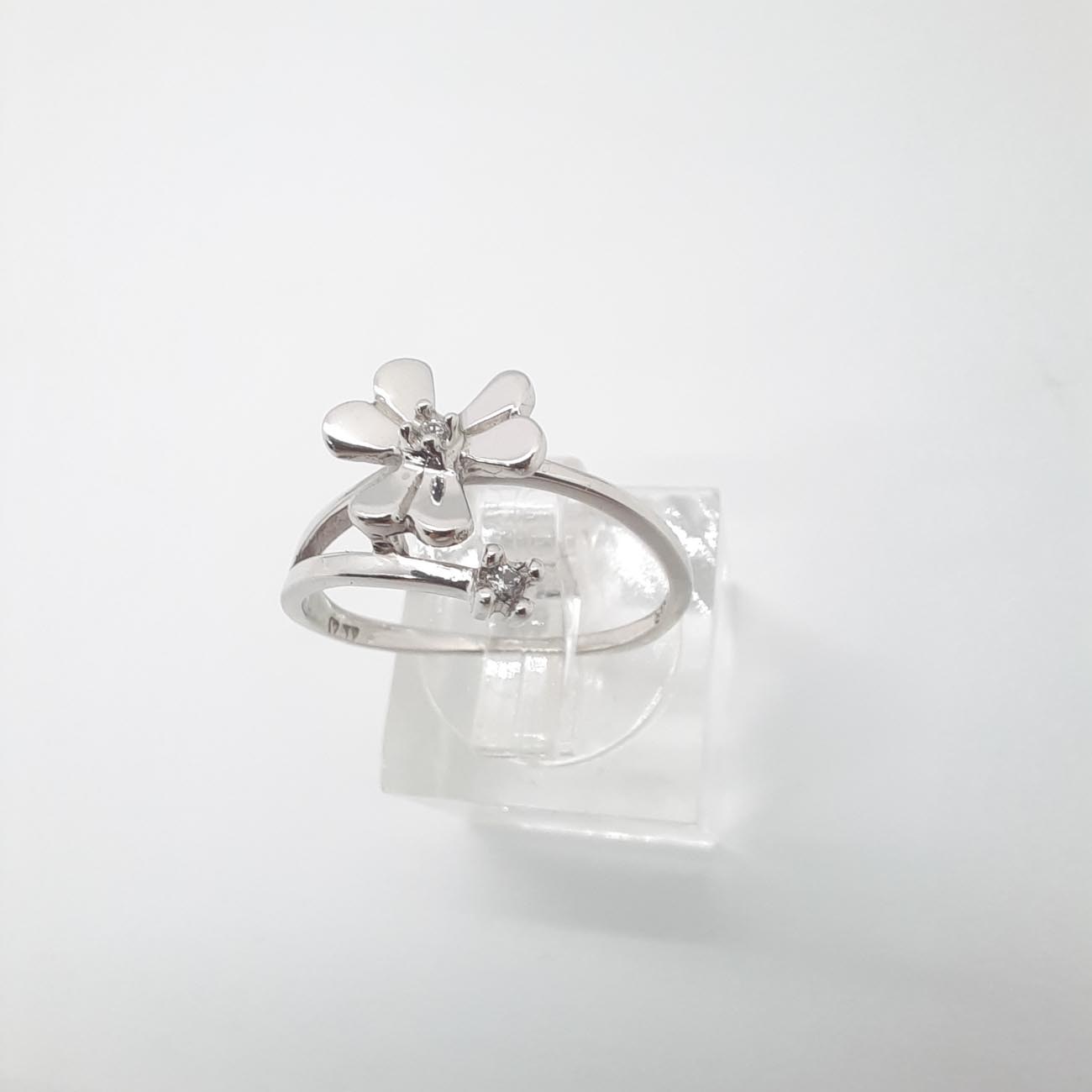 Λευκόχρυσο δαχτυλίδι Κ14 "λουλούδι" λευκά ζιργκόν