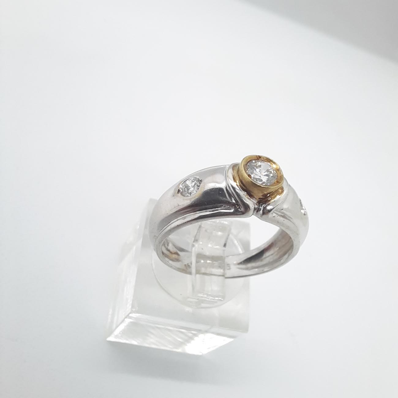 Λευκόχρυσο δαχτυλίδι Κ14 noble