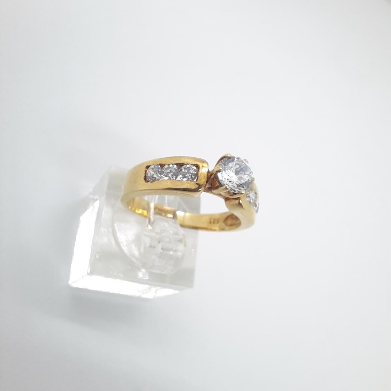 Χρυσό μονόπετρο αυτοκρατορικό Κ14