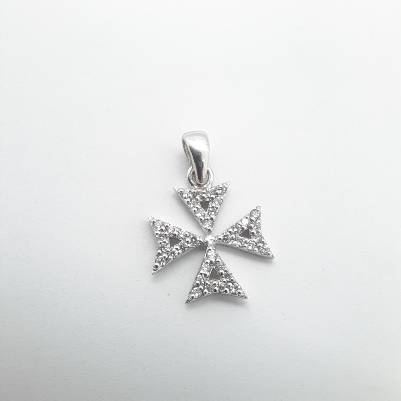 Ασημένιος βυζαντινός σταυρός με ζιργκόν