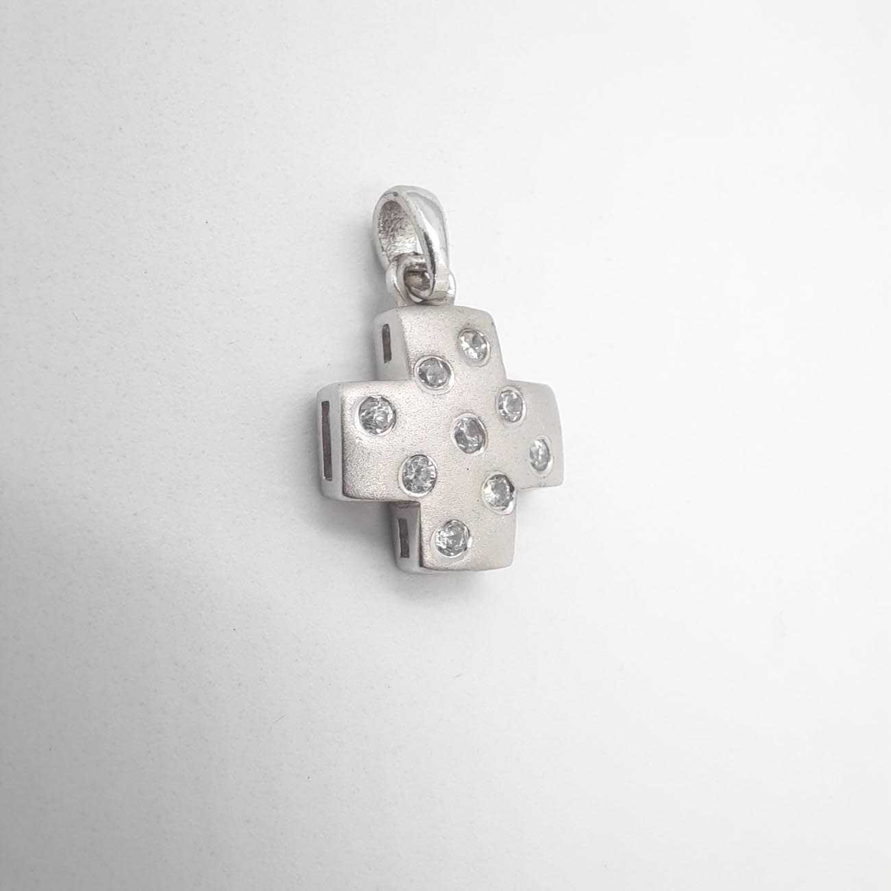 Ασημένιος σταυρός femina