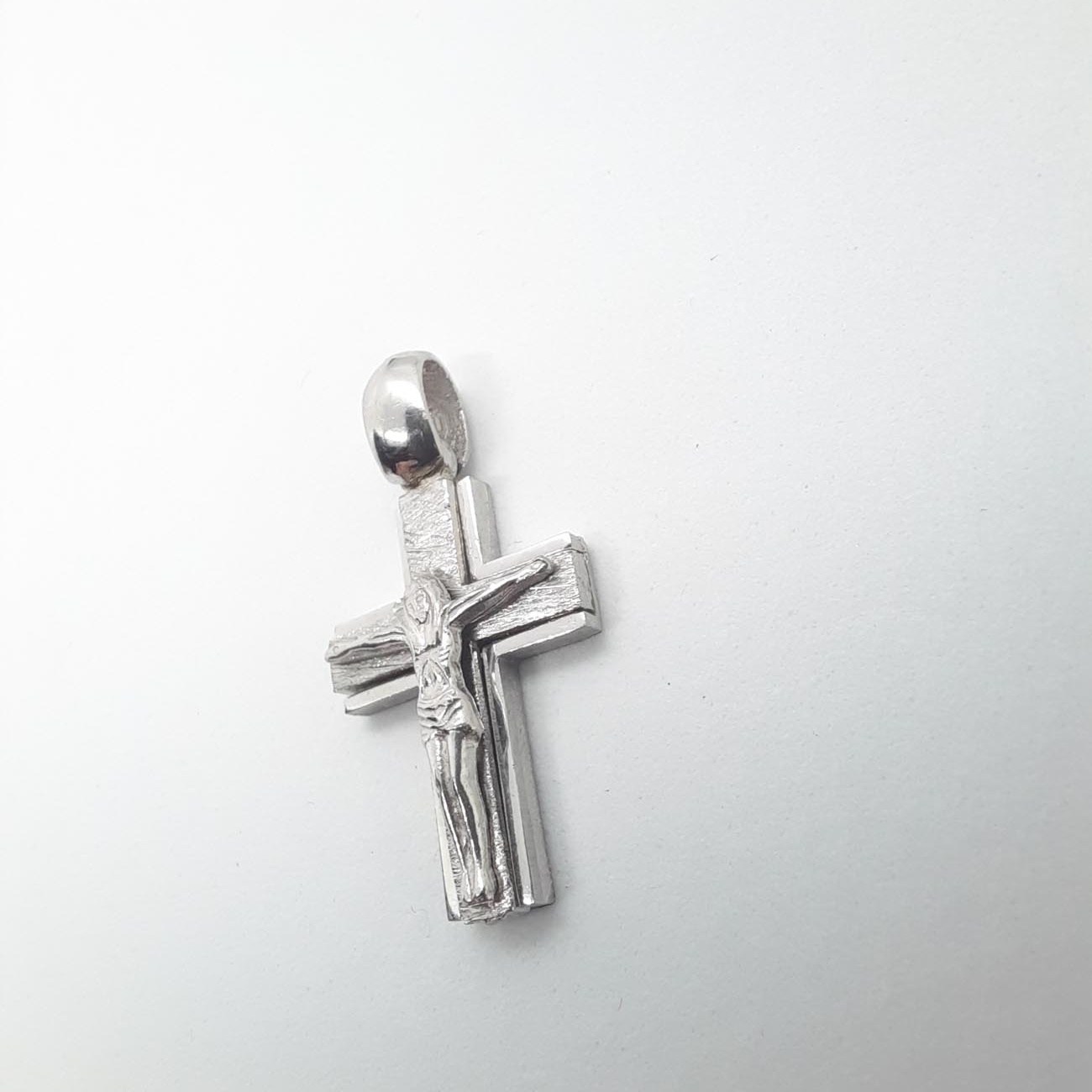 Ασημένιος σταυρός Εσταυρωμένος