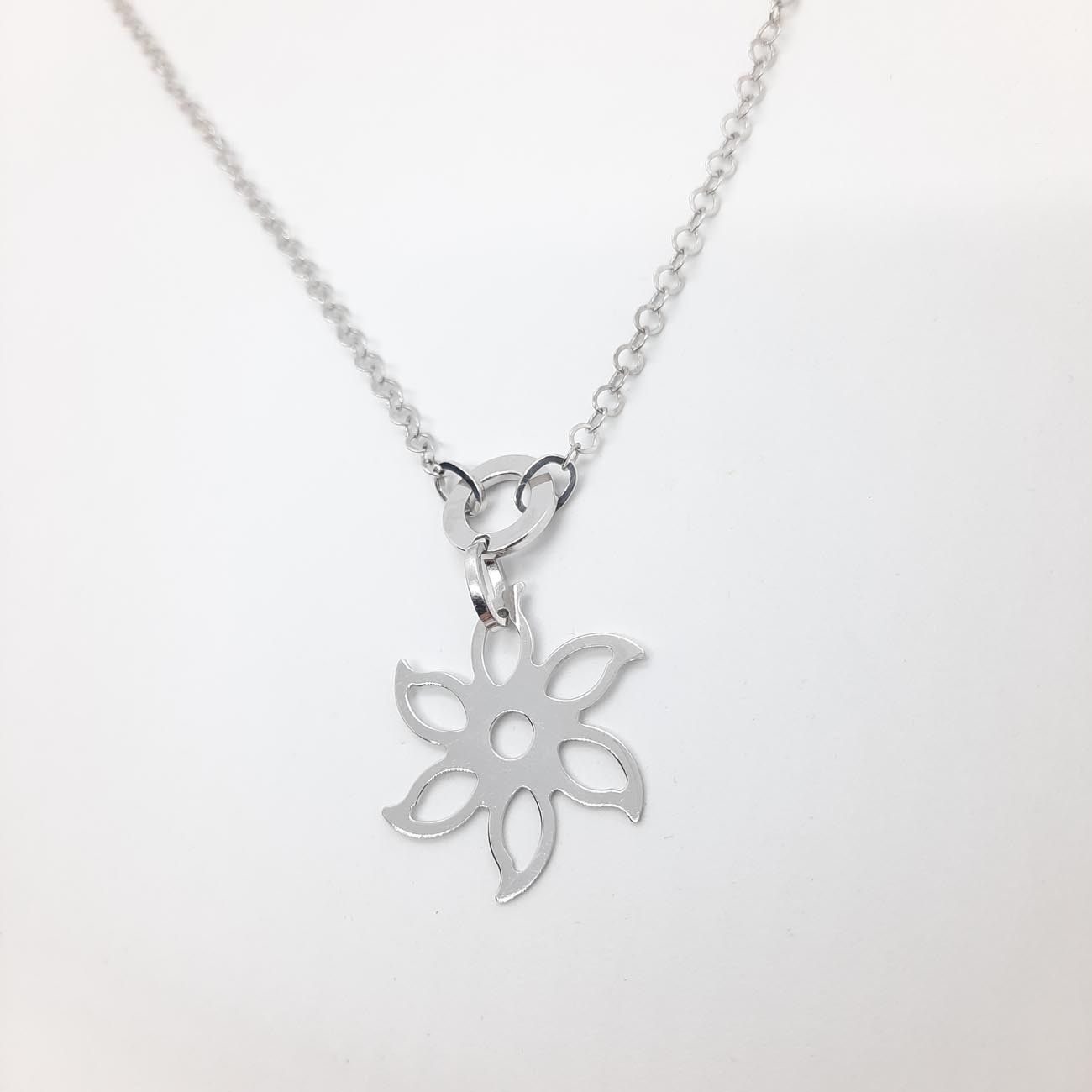 Ασημένιο κολιέ λουλούδι fiore