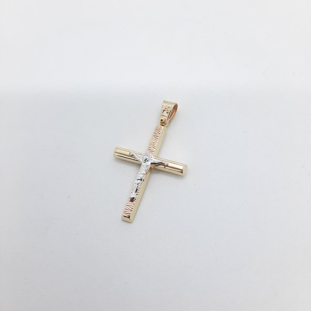 Χρυσός σταυρός Εσταυρωμένος