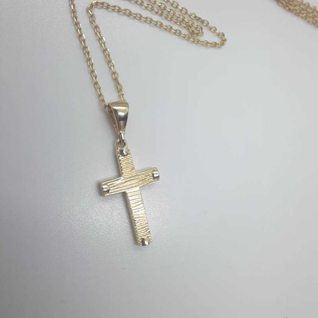 Σταυρός χρυσός με αλυσίδα
