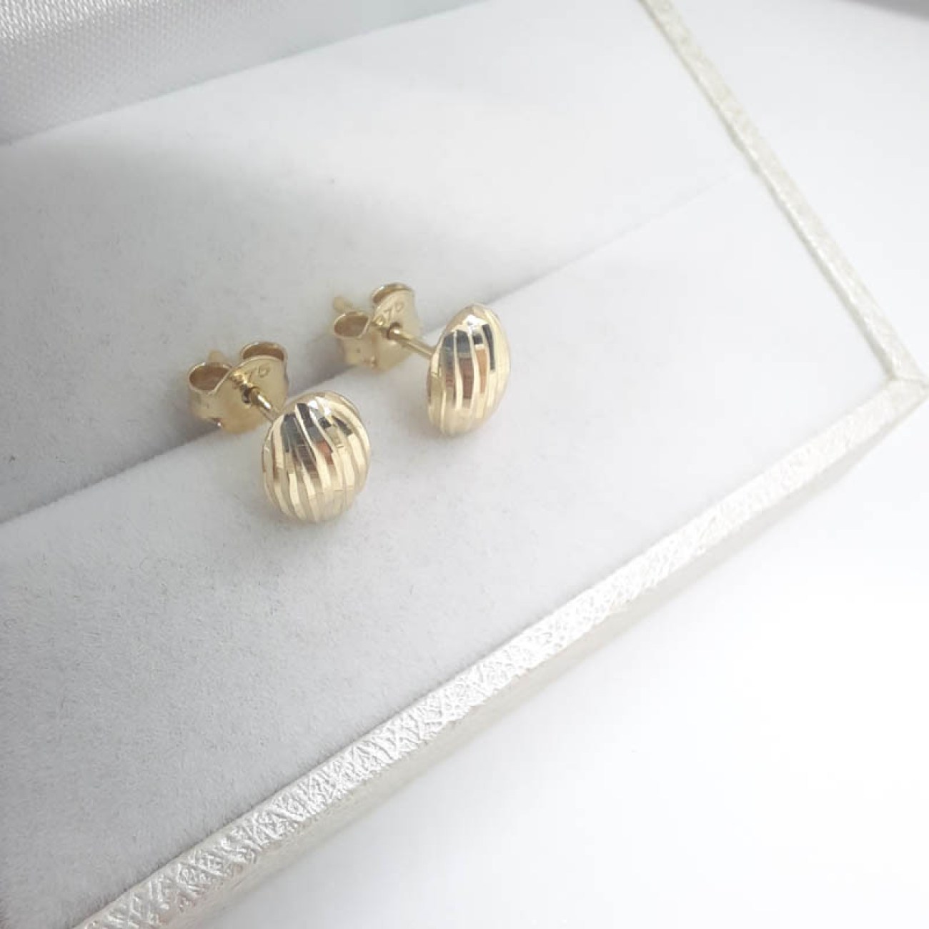 Σκουλαρίκια χρυσά shiny