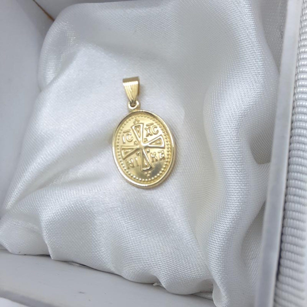 Χρυσό Κωνσταντινάτο οβάλ