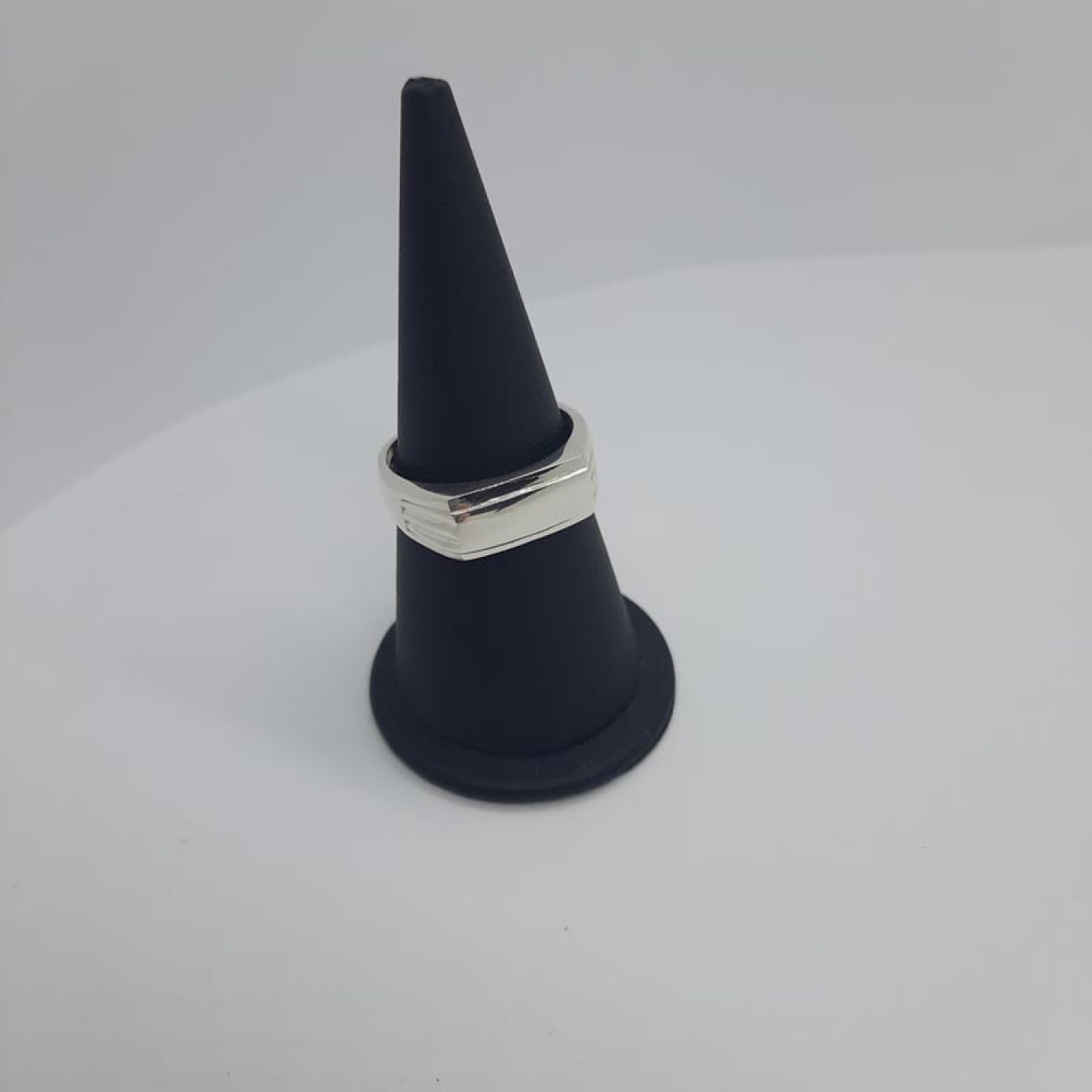 Ασημένιο δαχτυλίδι πλακέτα