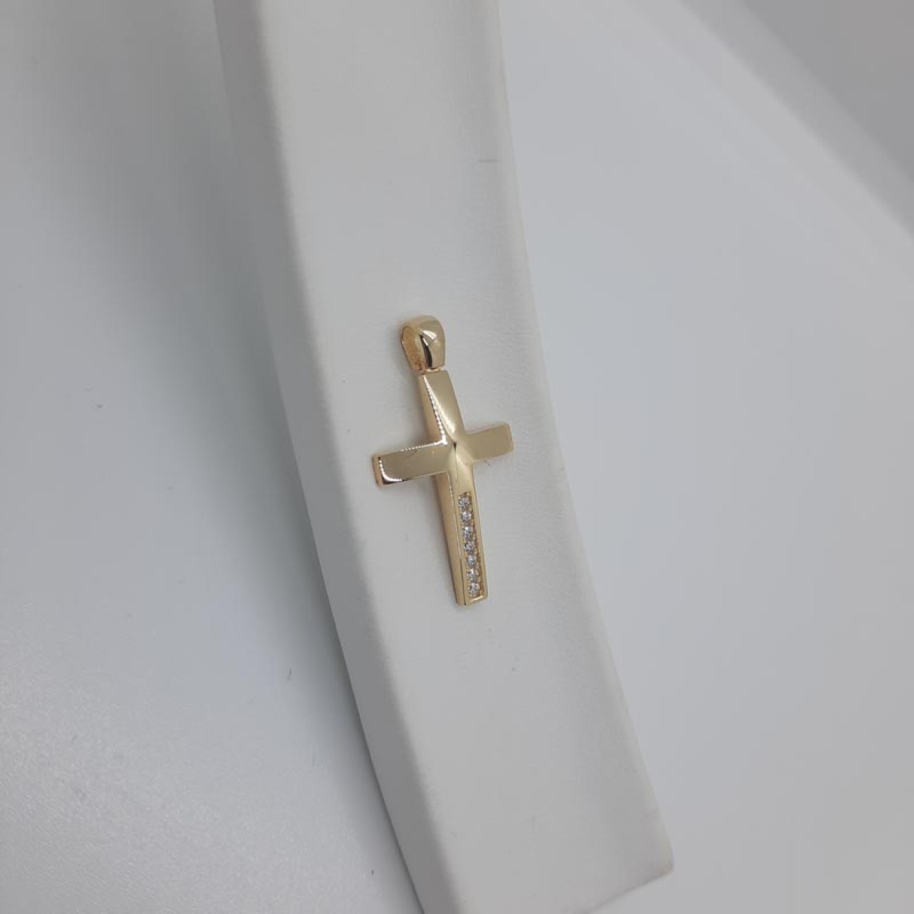 Σταυρός χρυσός γυναικείος λευκά ζιργκόν