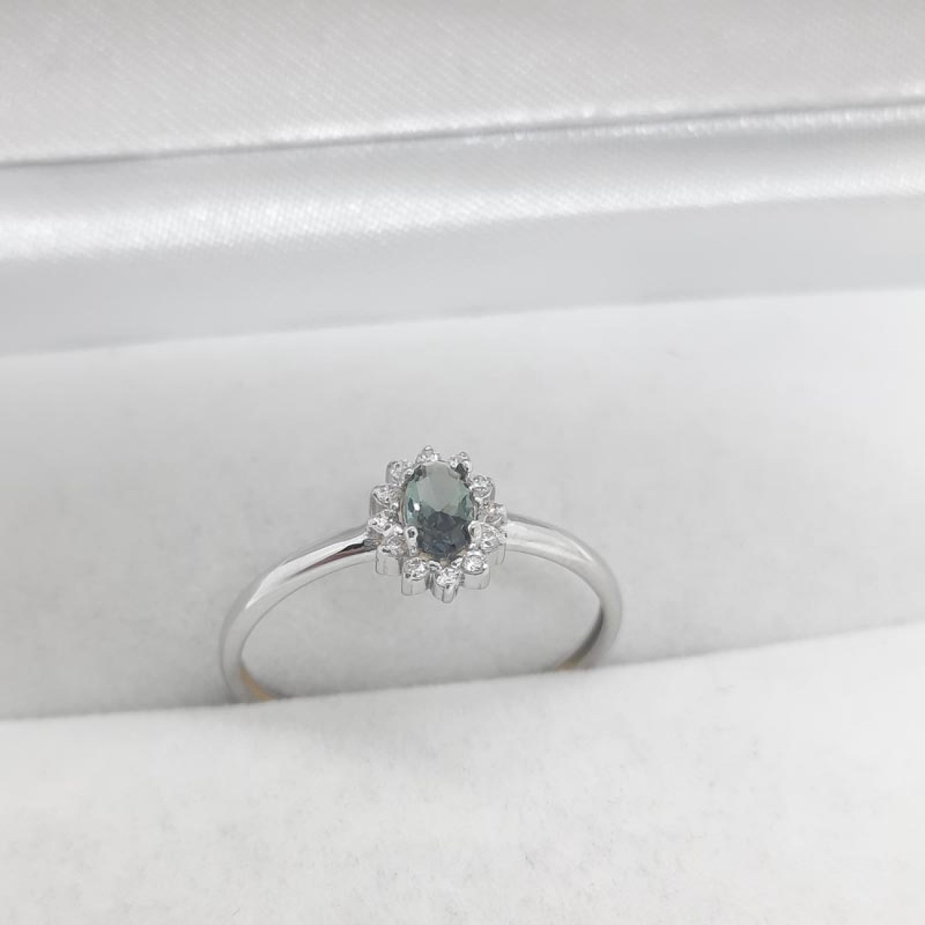 Δαχτυλίδι ασήμι 9.25 λαδί ζιργκόν