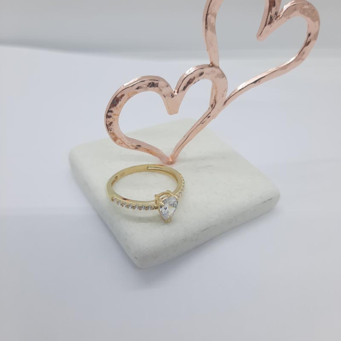 Δαχτυλίδι αρραβώνων χρυσό princess