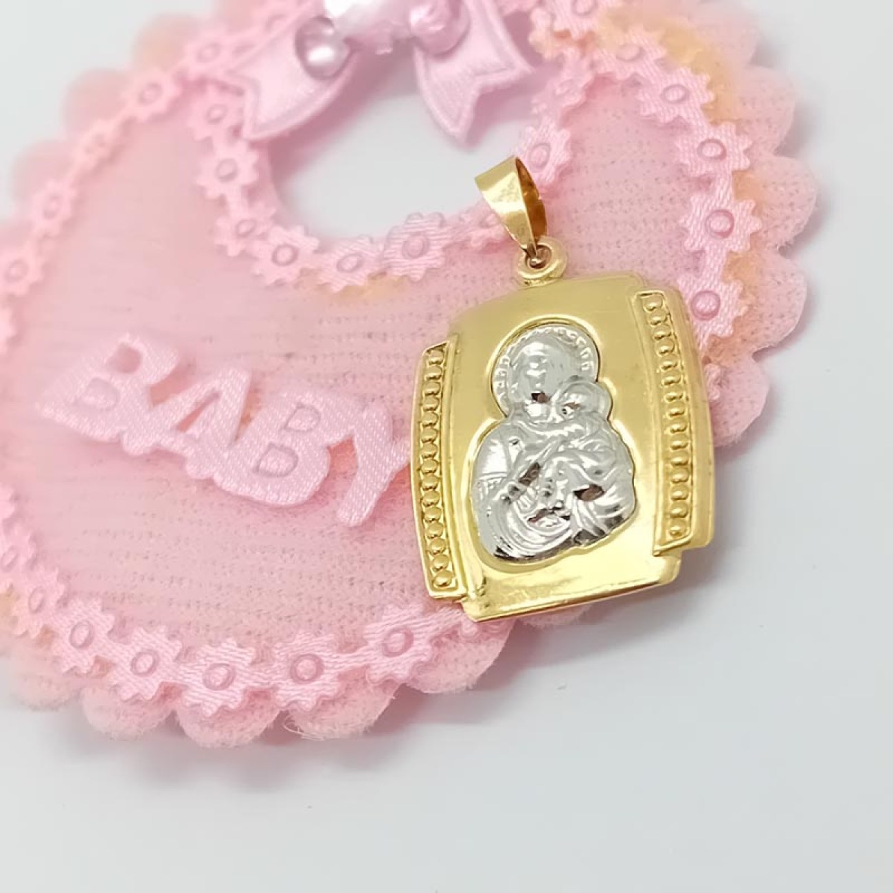 Χρυσό φυλακτό K14 λευκόχρυση Παναγία