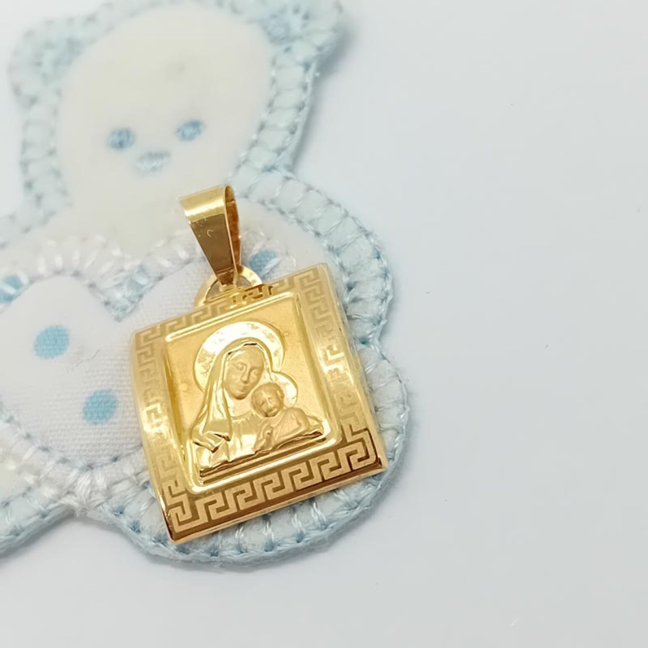 Χρυσό φυλαχτό Παναγίτσα K14