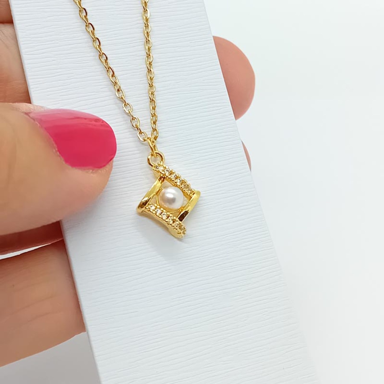 Κολιέ με πέρλα και ζιργκόν επιχρυσωμένο ασήμι