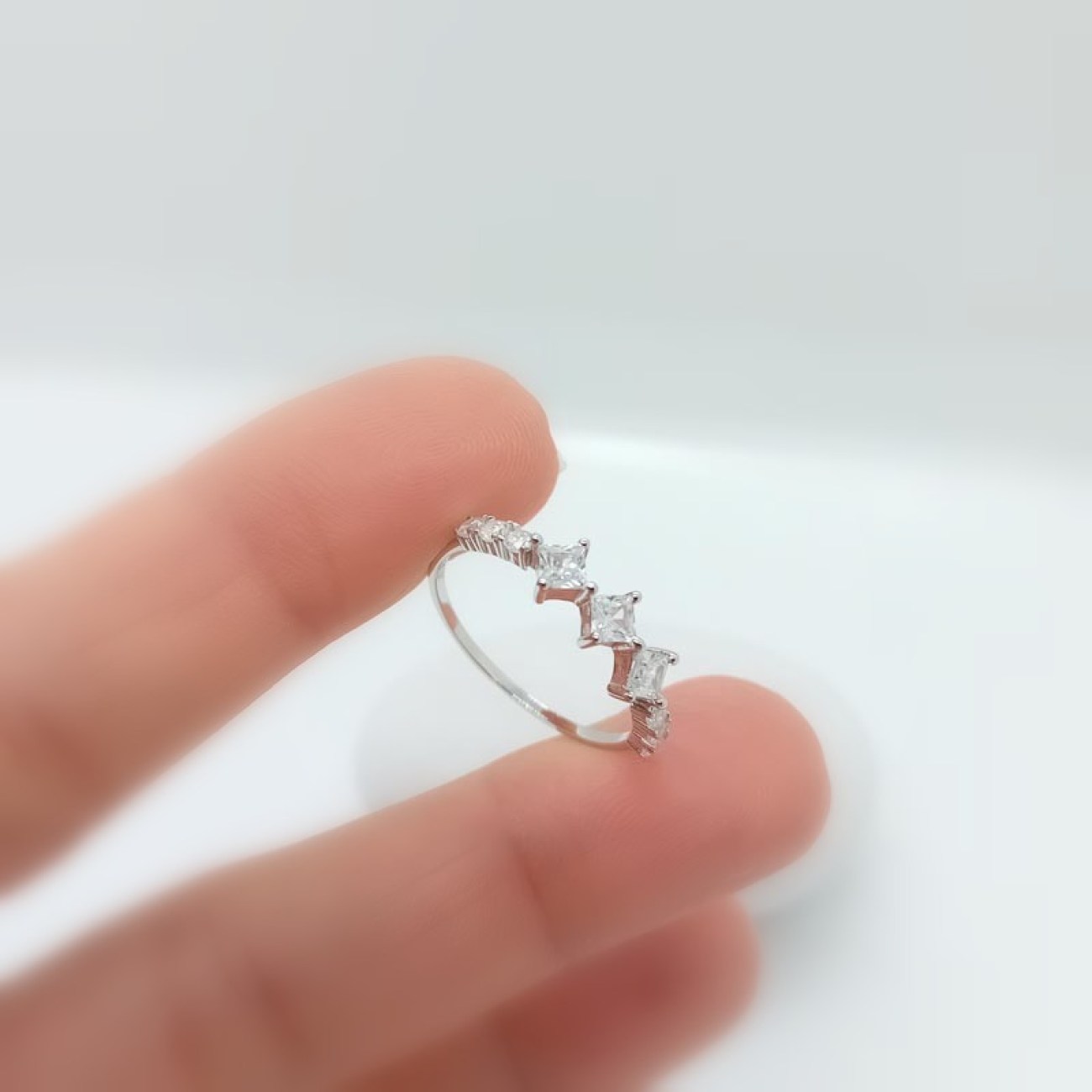 Δαχτυλίδι ΑΣΗΜΙ 925 με ζιργκόν CORONET