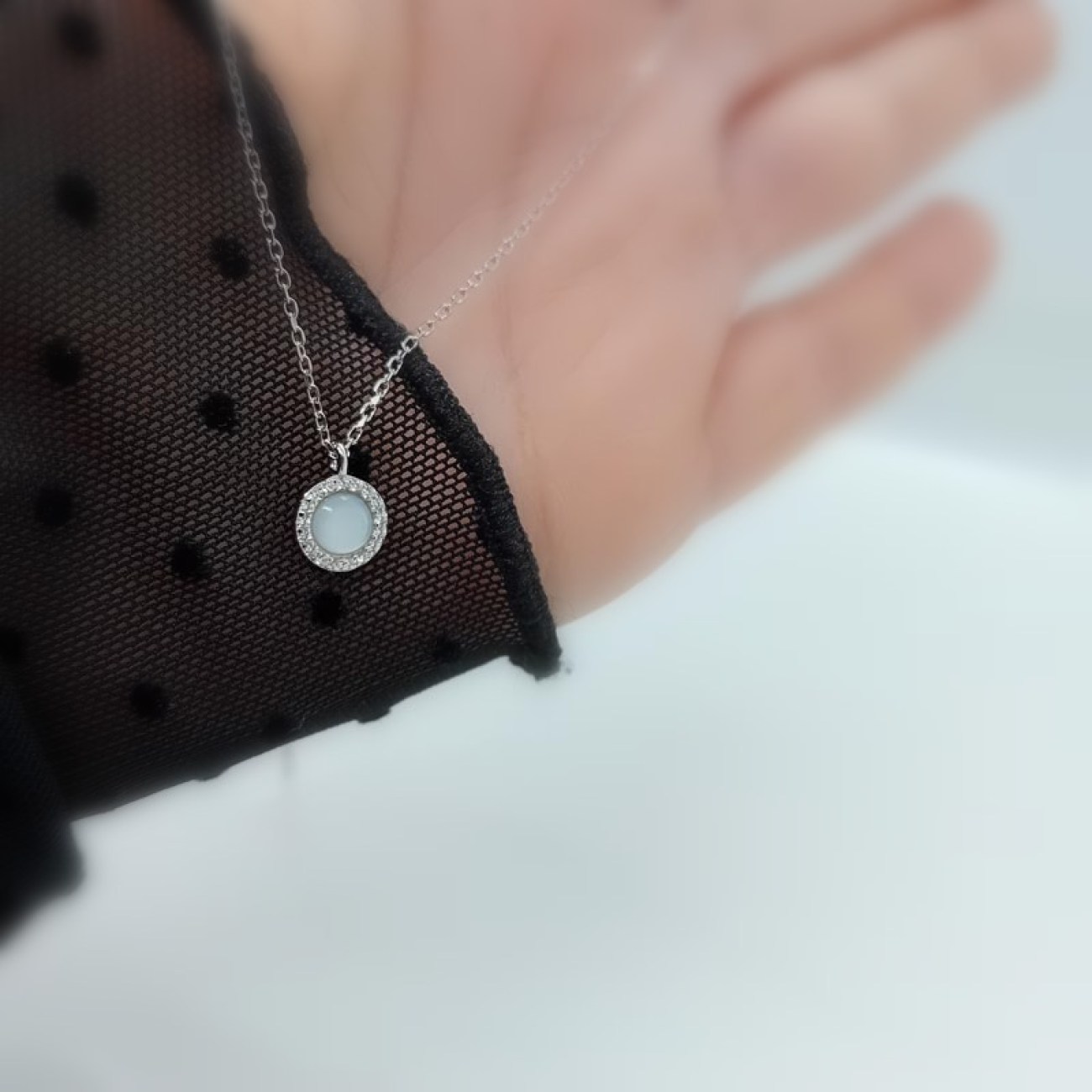 Κολιέ ΑΣΗΜΙ 925 με στρογγυλό μοτίφ ΜΑΤΙ ΤΗΣ ΓΑΤΑΣ & ζιργκόν