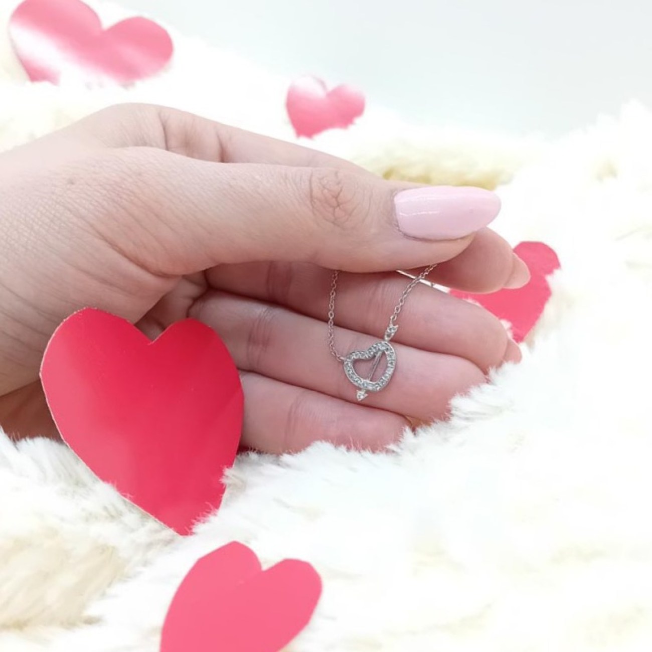 Ασημένιο κολιέ καρδιά με βέλος 