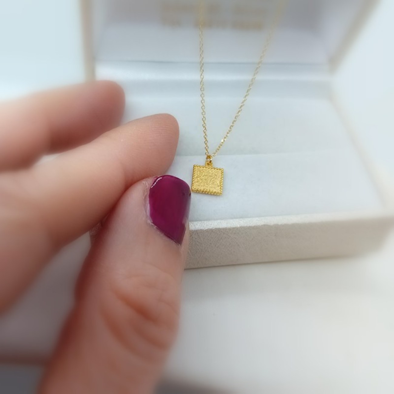 Κολιέ με μικρό ΚΩΝΣΤΑΝΤΙΝΑΤΟ χρυσό Κ9