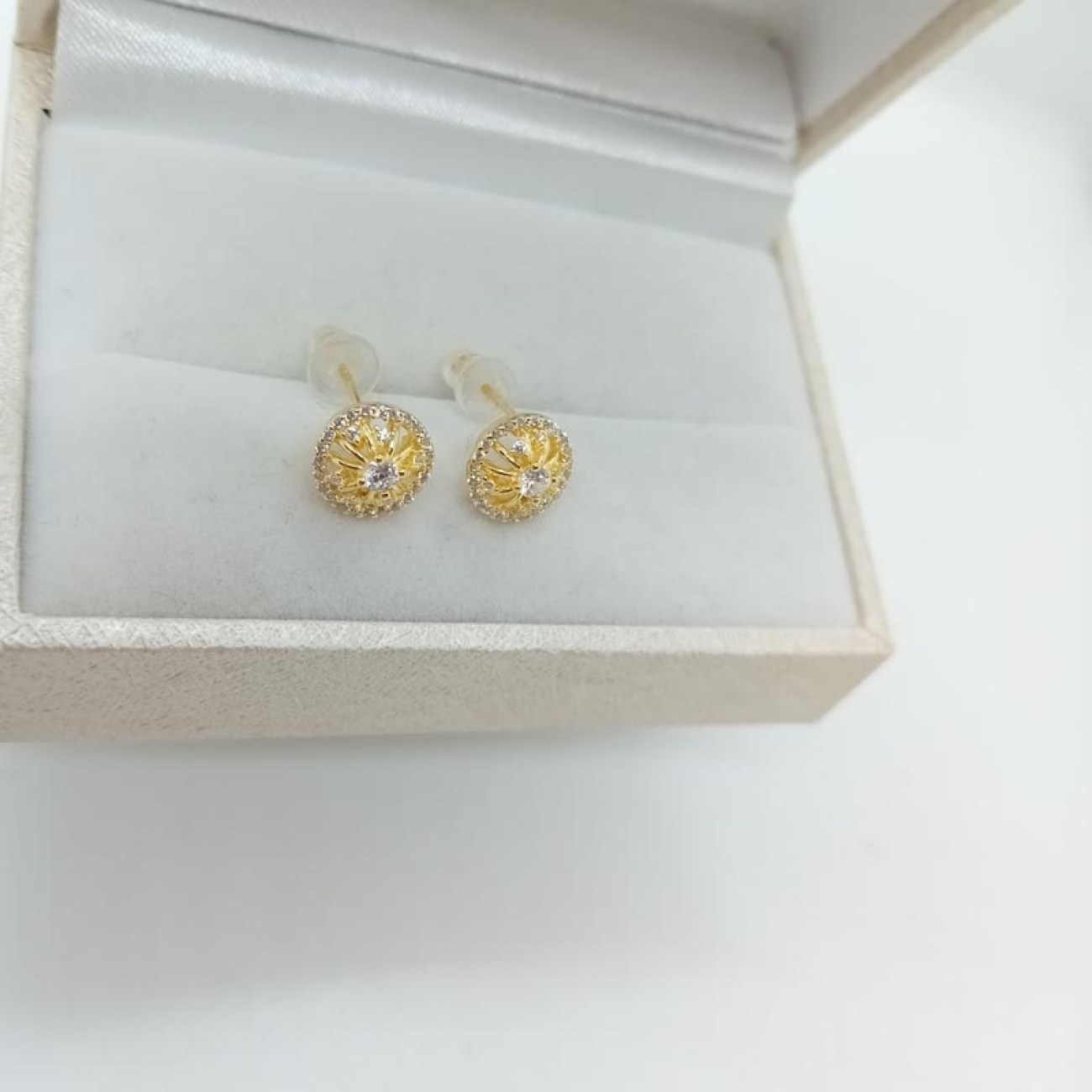 Σκουλαρίκια στρογγυλά κουμπωτά με ζιργκόν