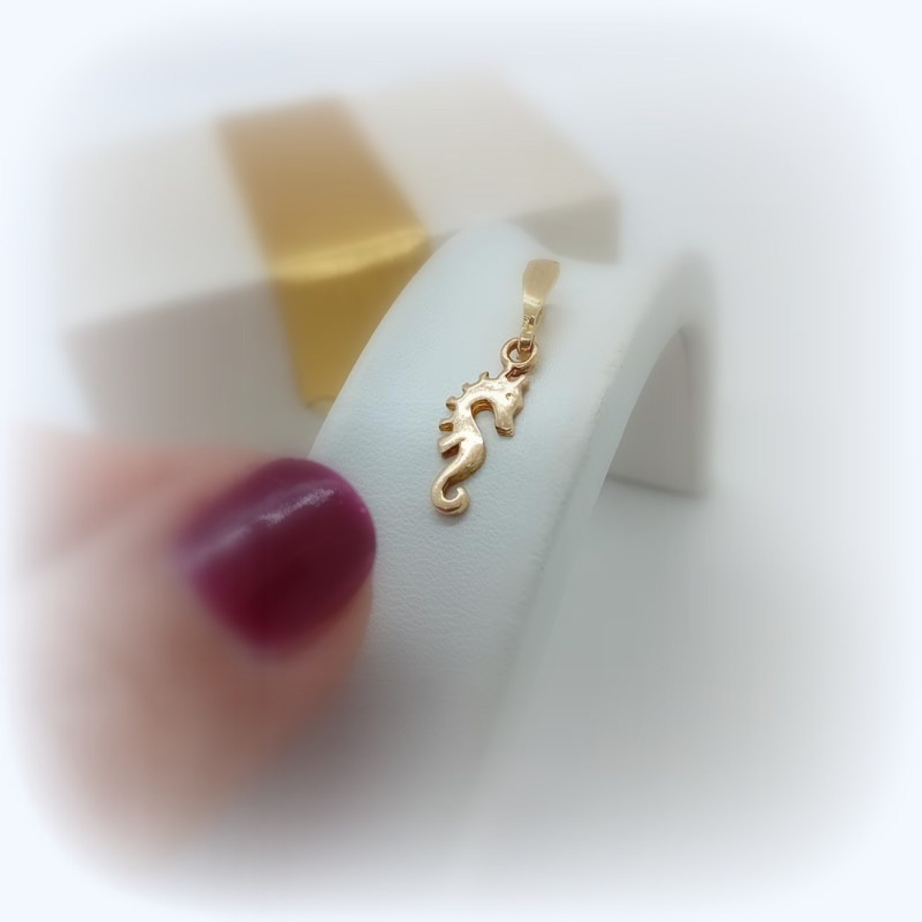 Χρυσός ιππόκαμπος μενταγιόν Κ14