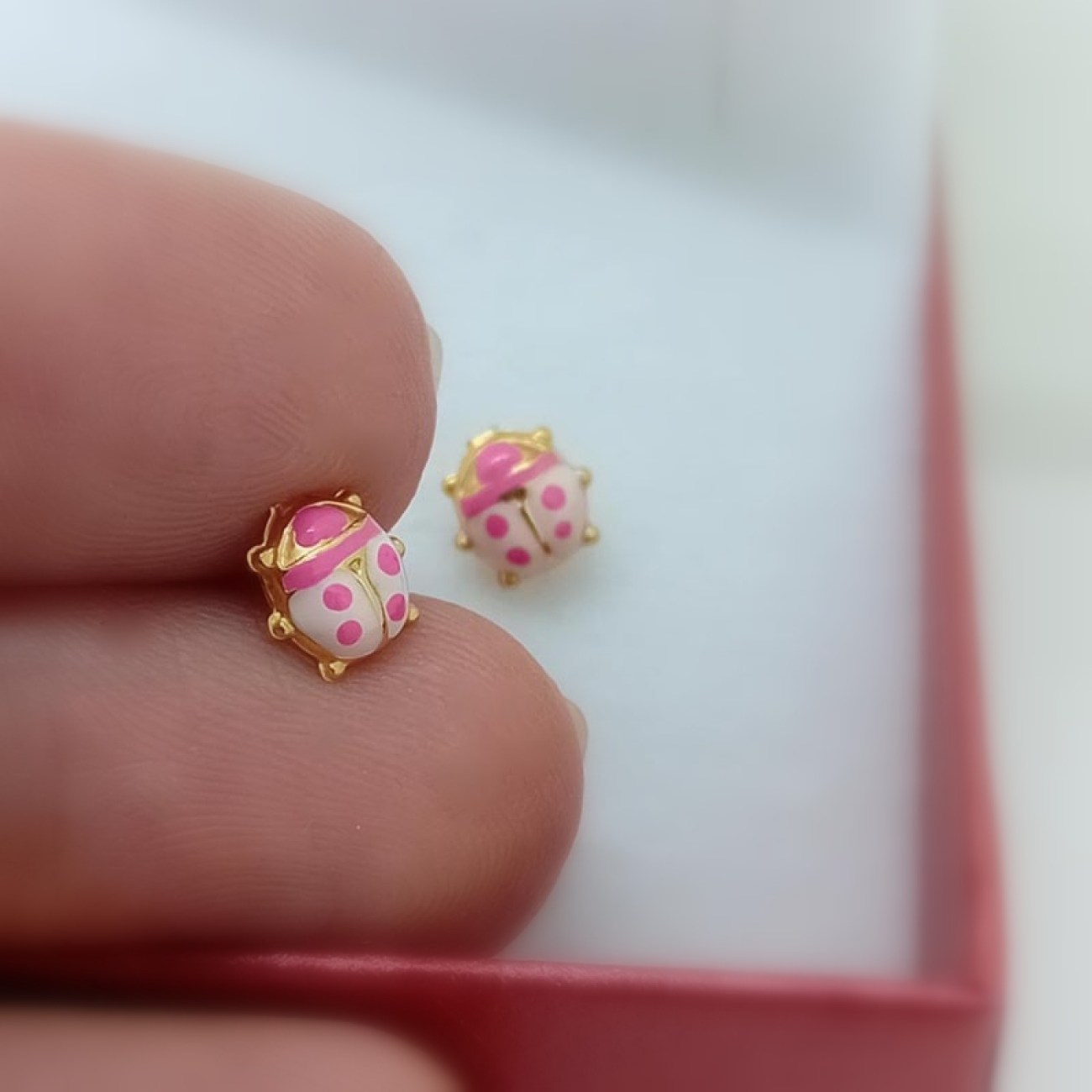 2796c3b6-e01a-4c3c-b4a8-43a40864e114