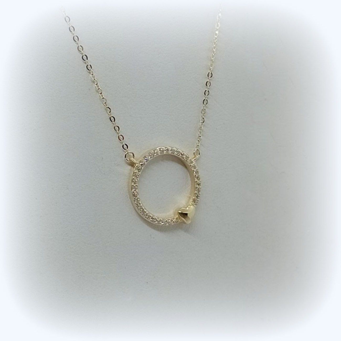 Κολιέ χρυσό με κύκλο και καρδούλα