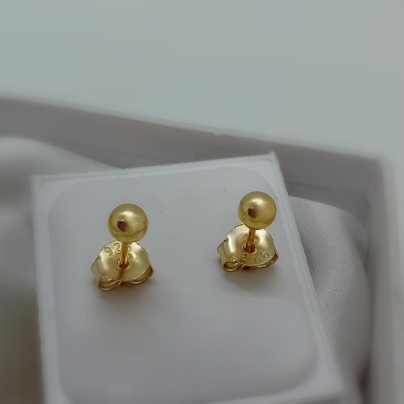 Σκουλαρίκια μικρές μπίλιες επίχρυσες