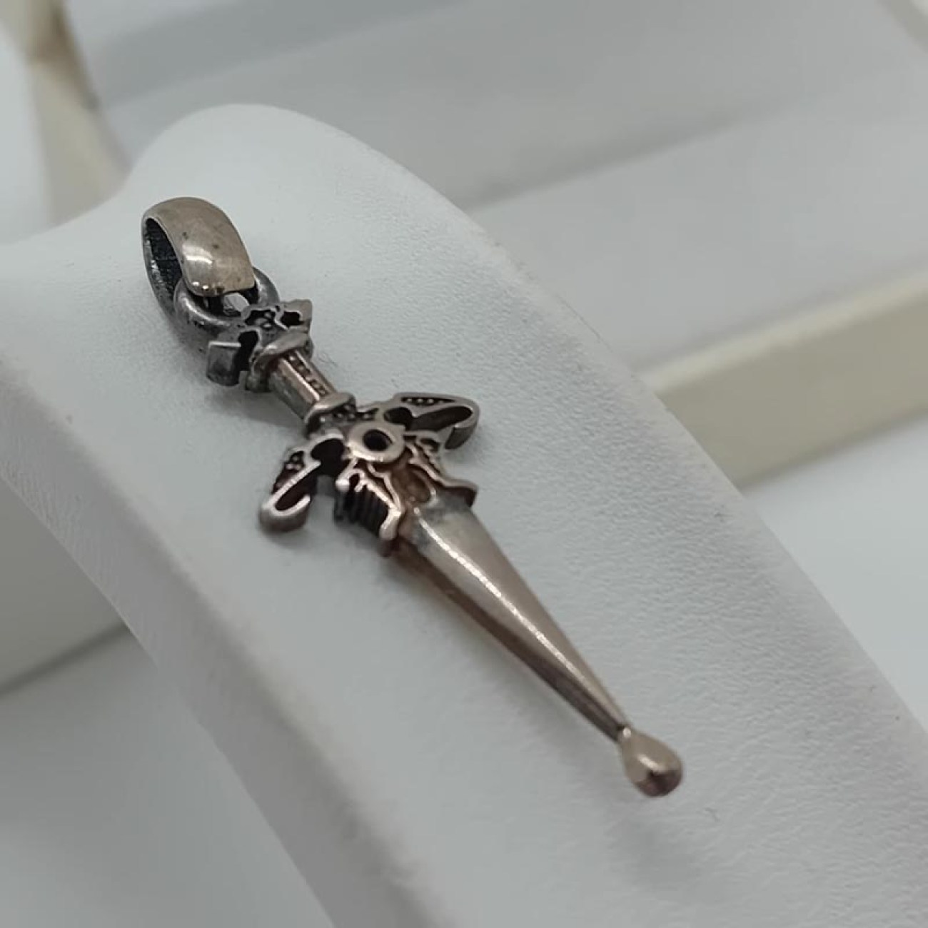 2d1acc17-f3cf-4272-b7f9-fd698553b1fc