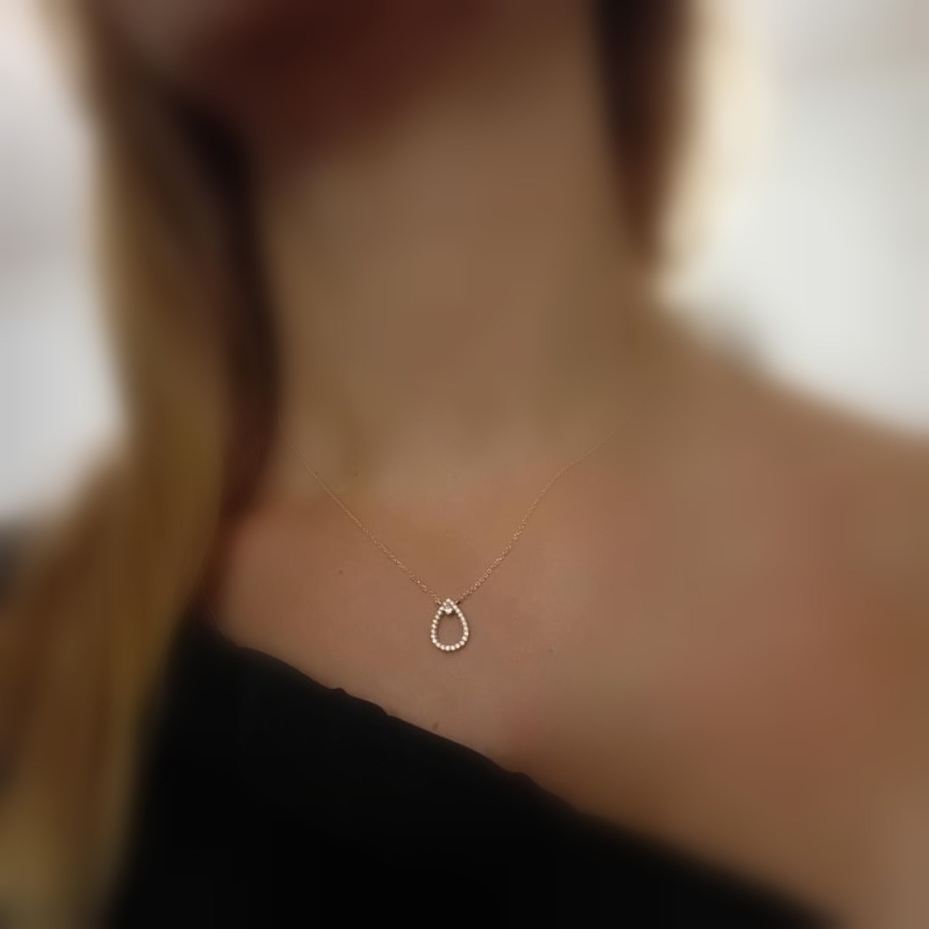 Χρυσό κολιέ δάκρυ με λευκά & ΡΟΖ ζιργκόν 