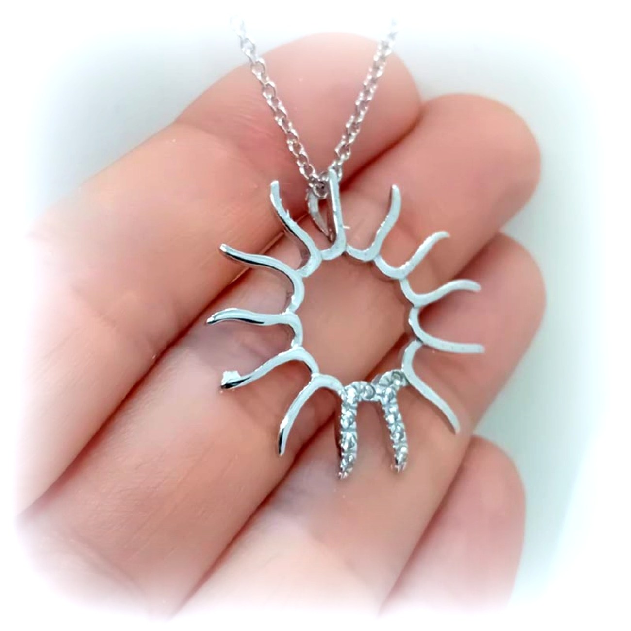 Λευκόχρυσος ήλιος 14 ΚΑΡΑΤΙΑ με αλυσίδα