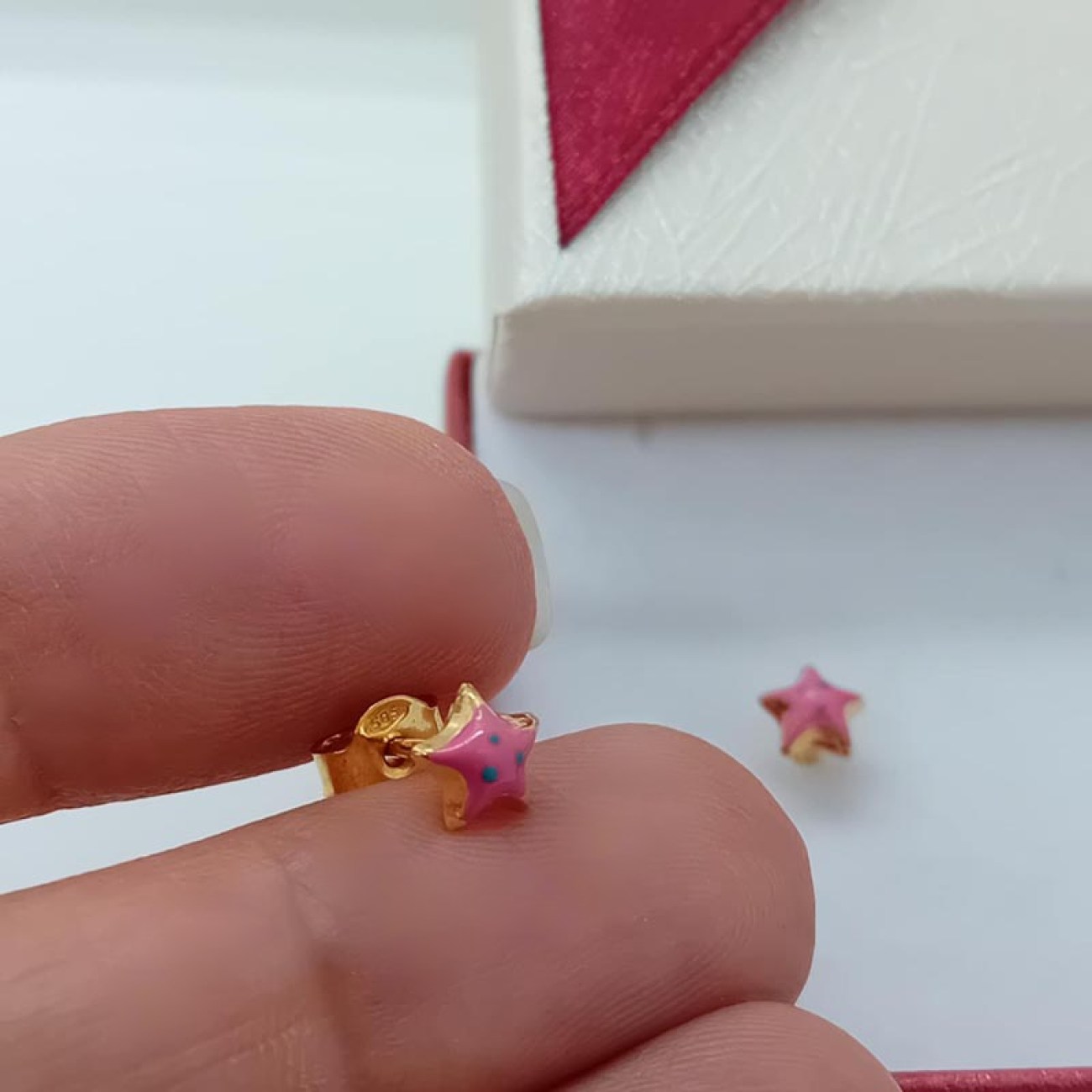 Χρυσά σκουλαρίκια Κ14 ΡΟΖ αστεράκια