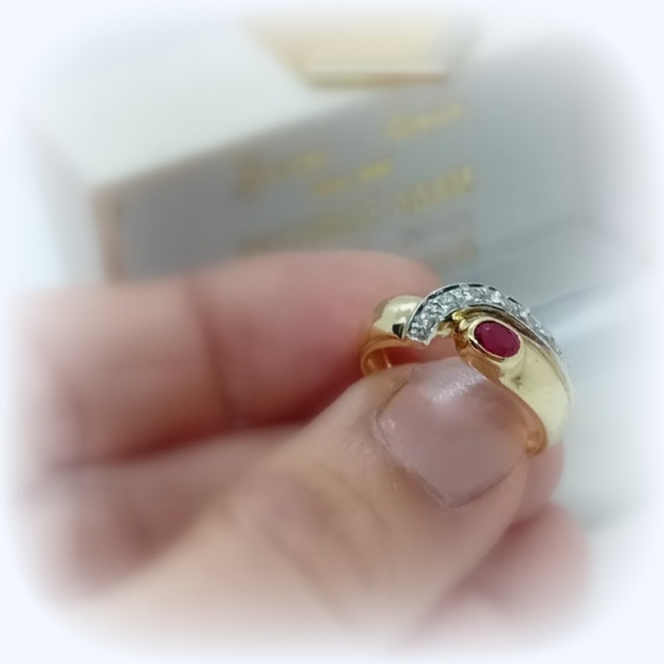 Χρυσό δαχτυλίδι Κ14 με ρουμπίνι και ζιργκόν