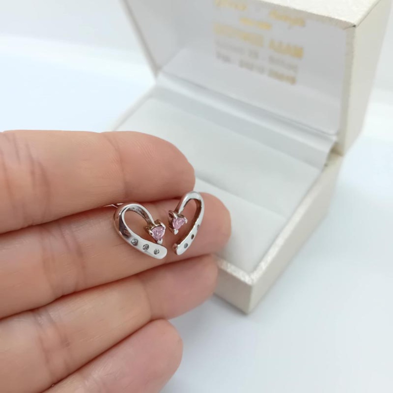 Ασημένια σκουλαρίκια ροζ ζιργκόν