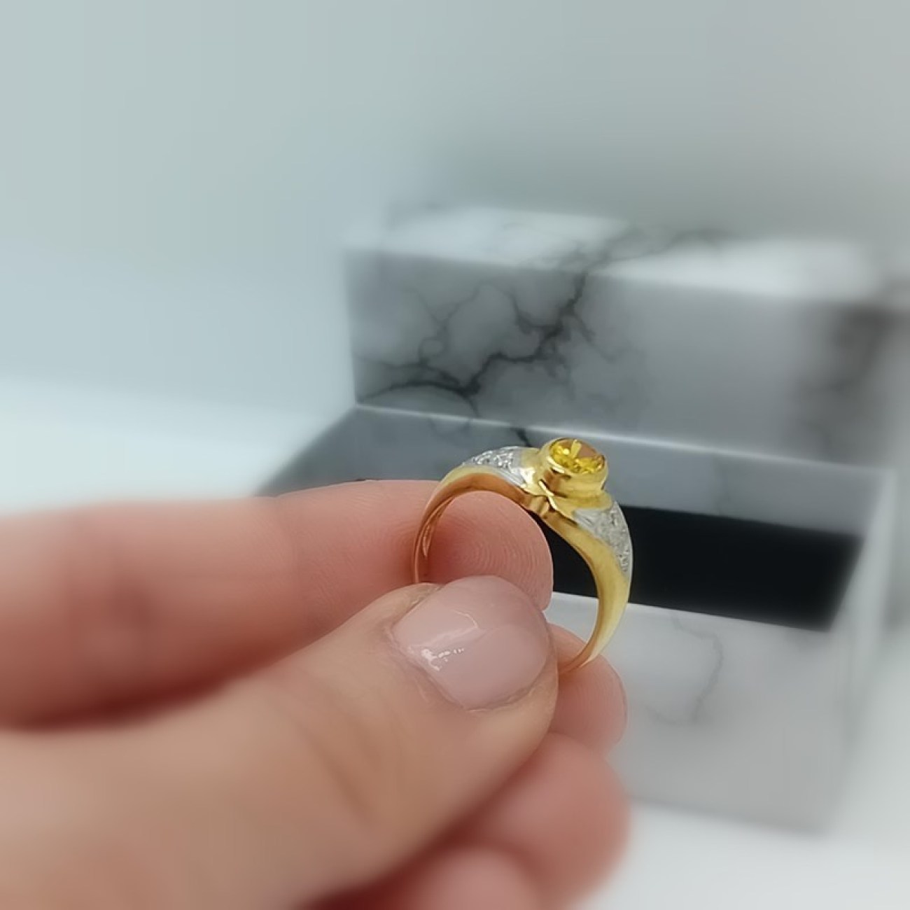 Χρυσό δαχτυλίδι Κ14 σιτρίν ζιργκόν