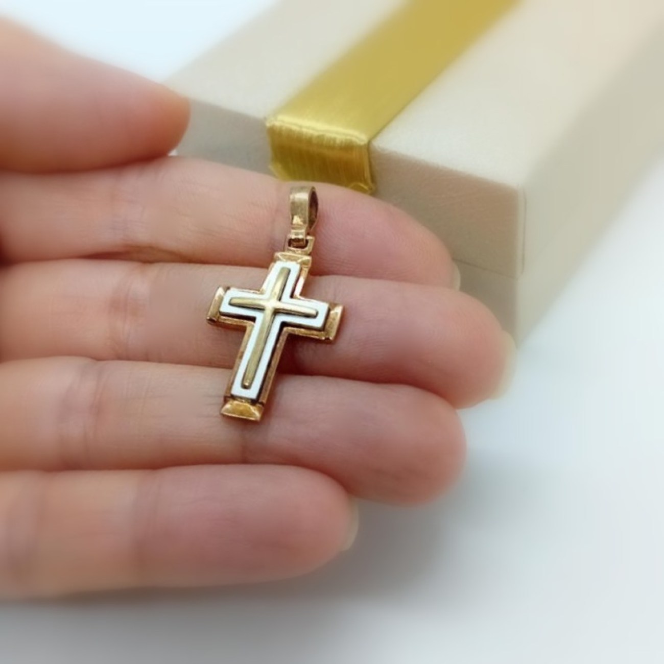 Χρυσός σταυρός Κ14 