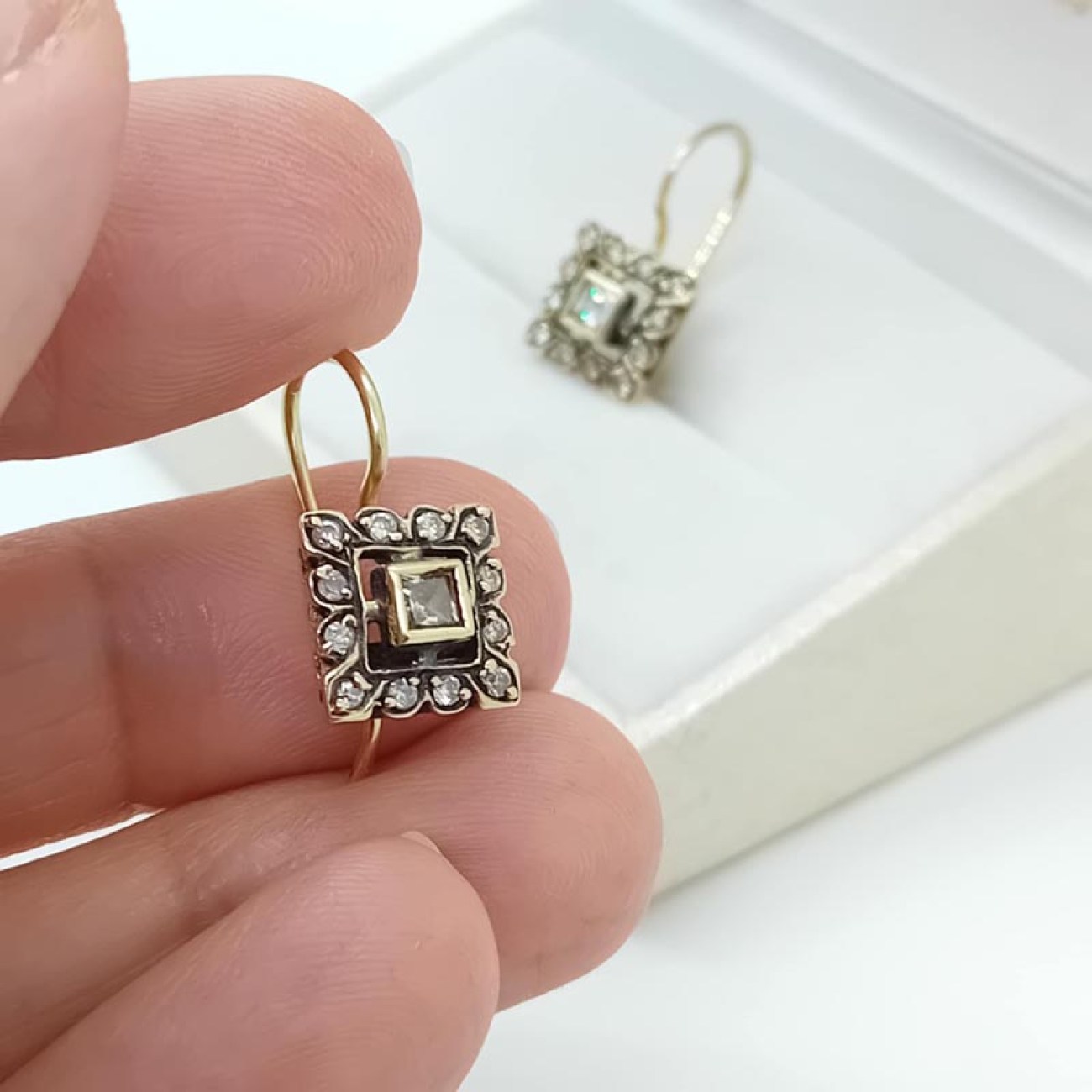 3ed4a95e-af83-4114-aeb5-7c295507c3af