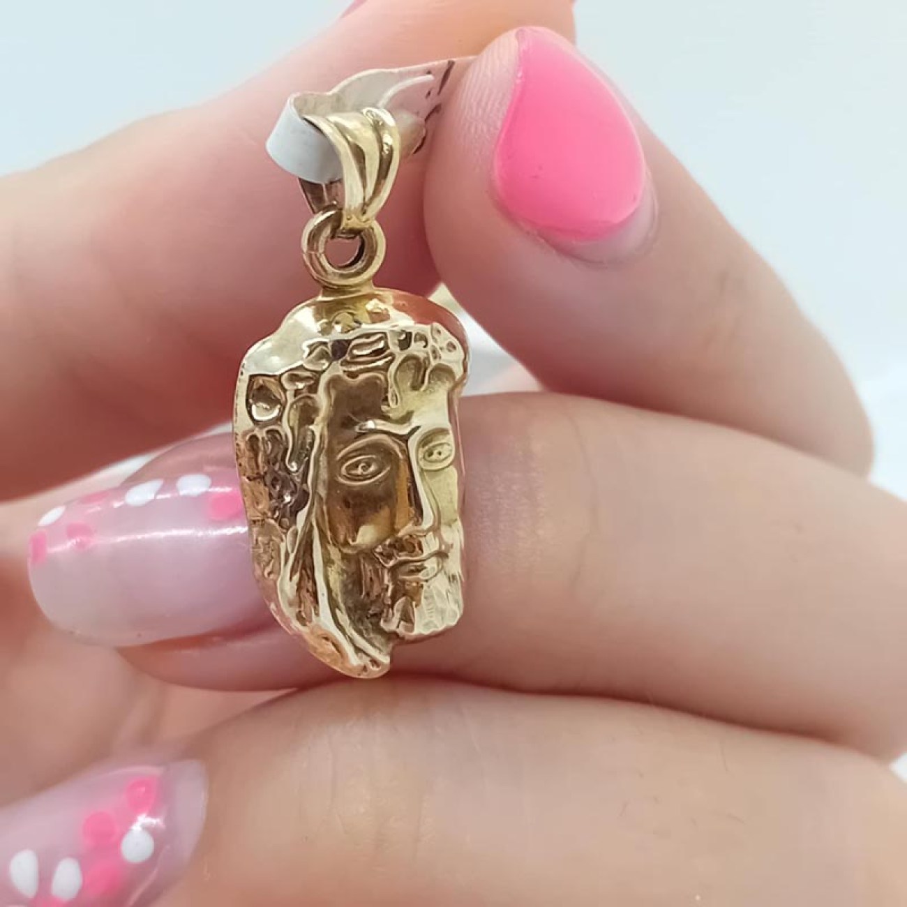 Χρυσό μενταγιόν Ιησούς K14