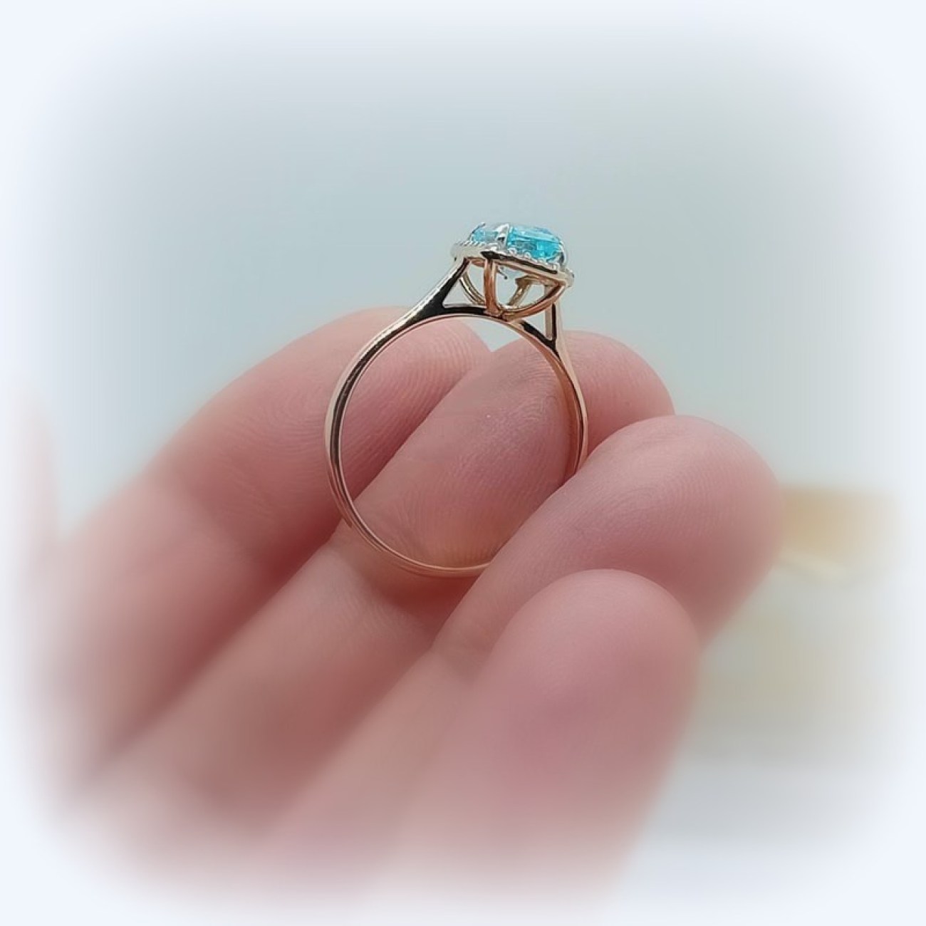 Χρυσό μονόπετρο ΓΑΛΑΖΙΟ ζιργκόν