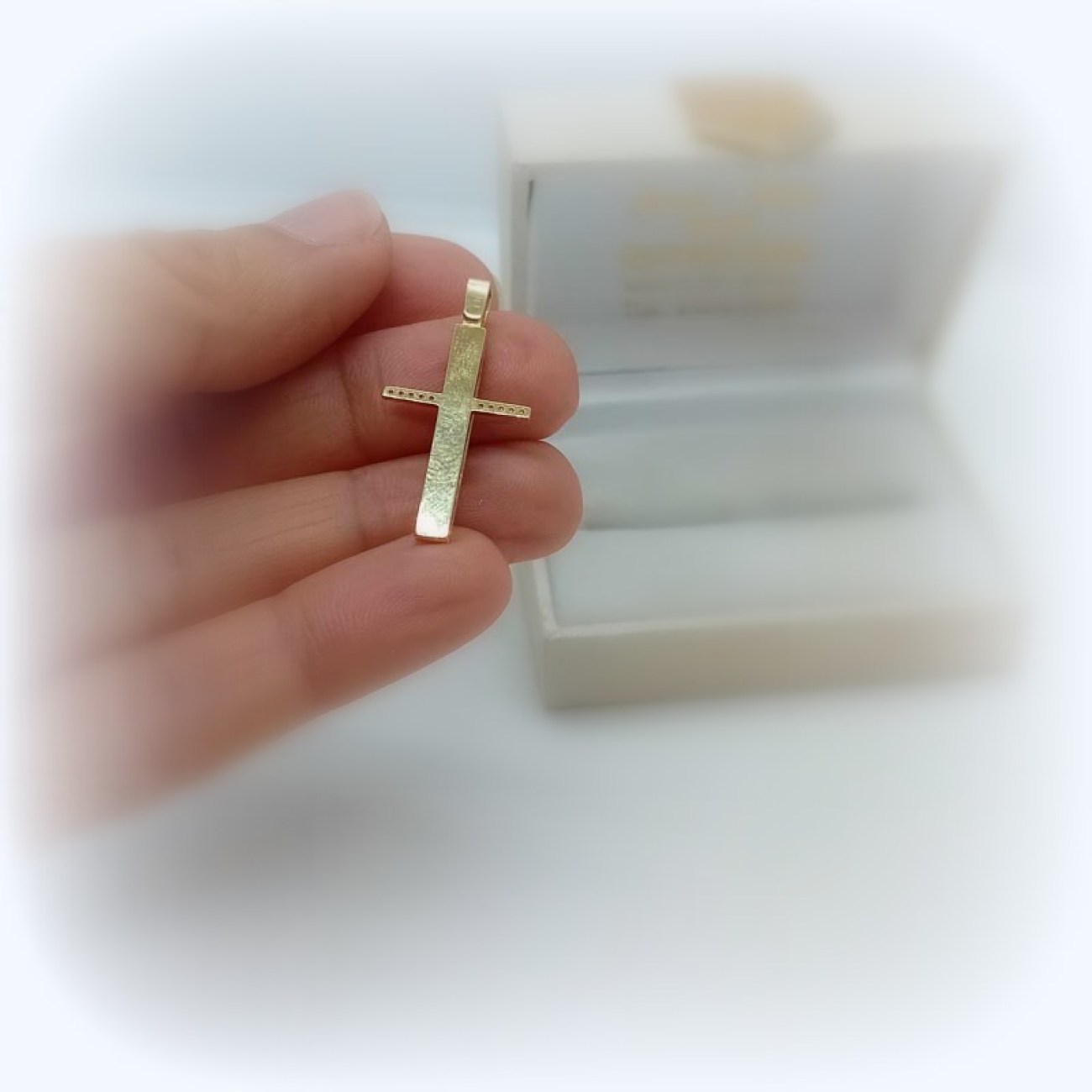 Χρυσός σταυρός πρωτότυπος minimal ζαγρέ