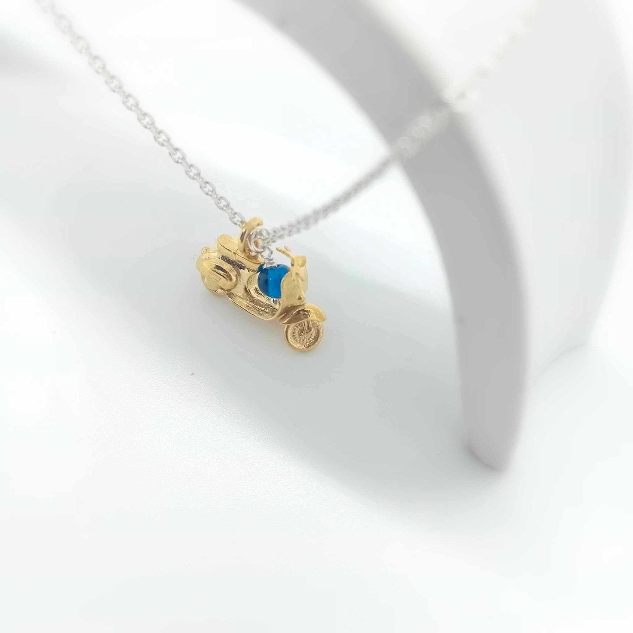 Ασημένιο γούρι οχήματος VESPA 