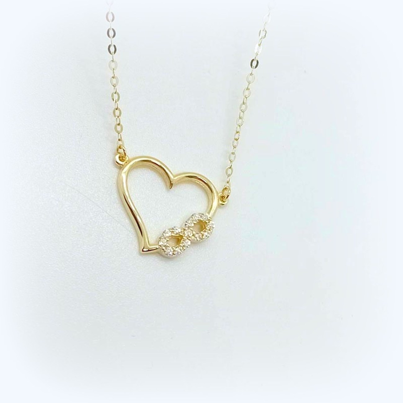Κολιέ χρυσό καρδιά με άπειρο