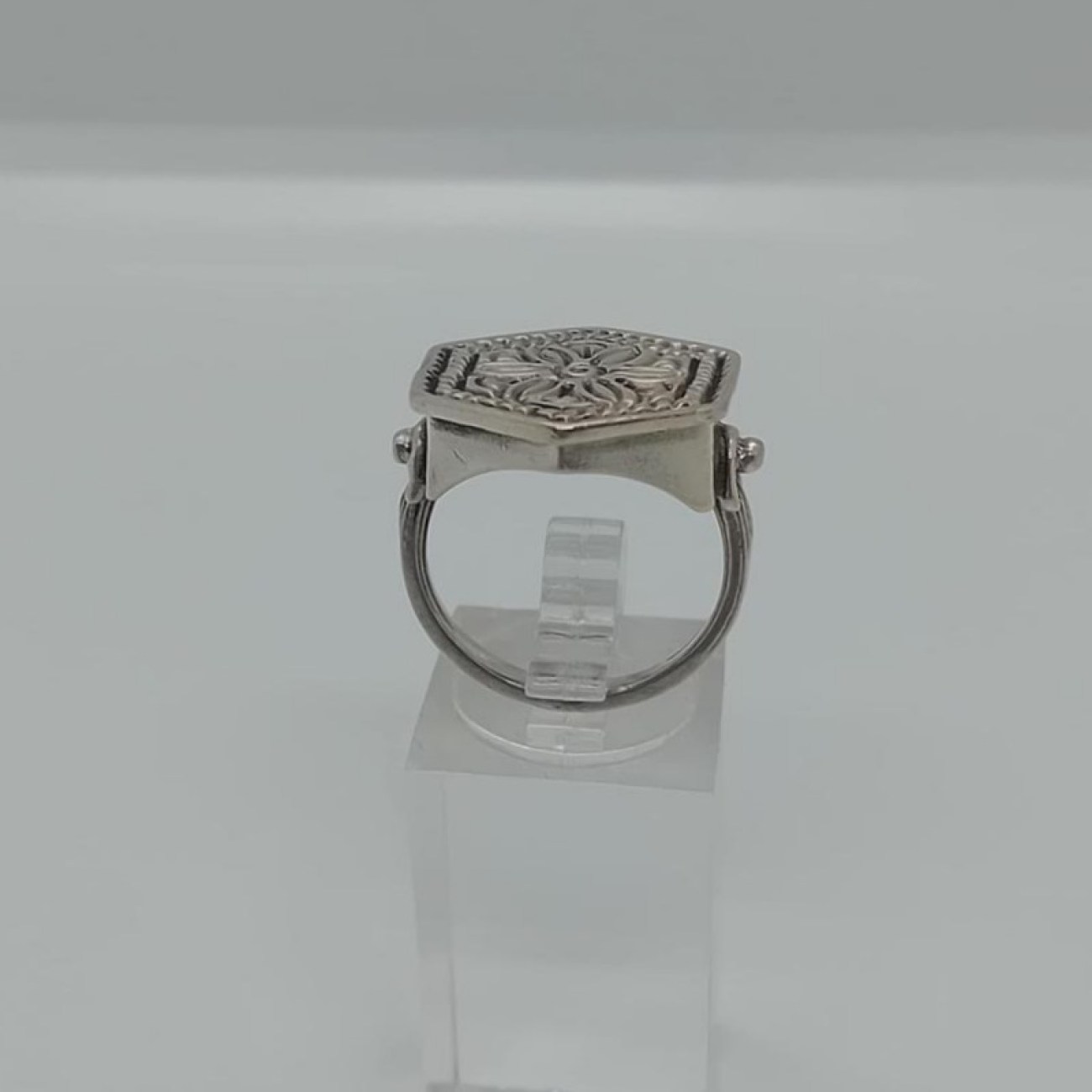 4d6b5cb3-3378-4518-831a-982a7801c9db