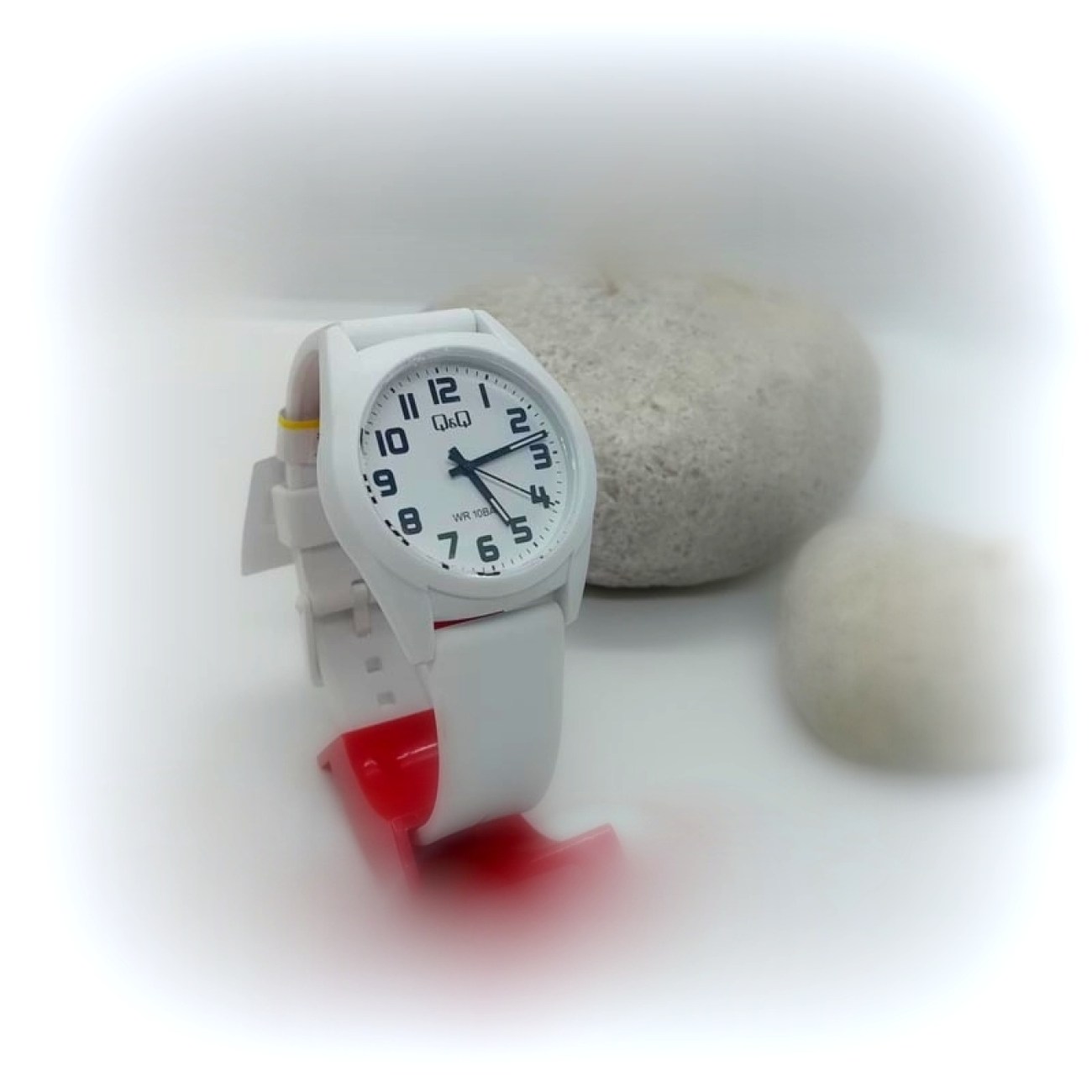 Λευκό ρολόι Q&Q unisex αδιάβροχο
