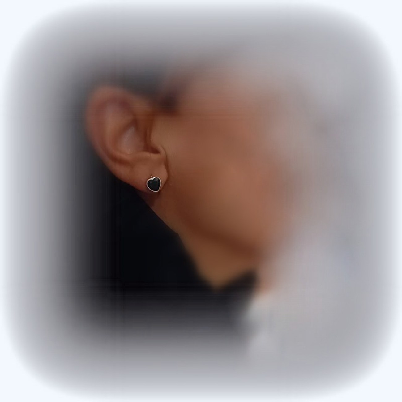 Χρυσά σκουλαρίκια Κ14 μαύρες καρδιές