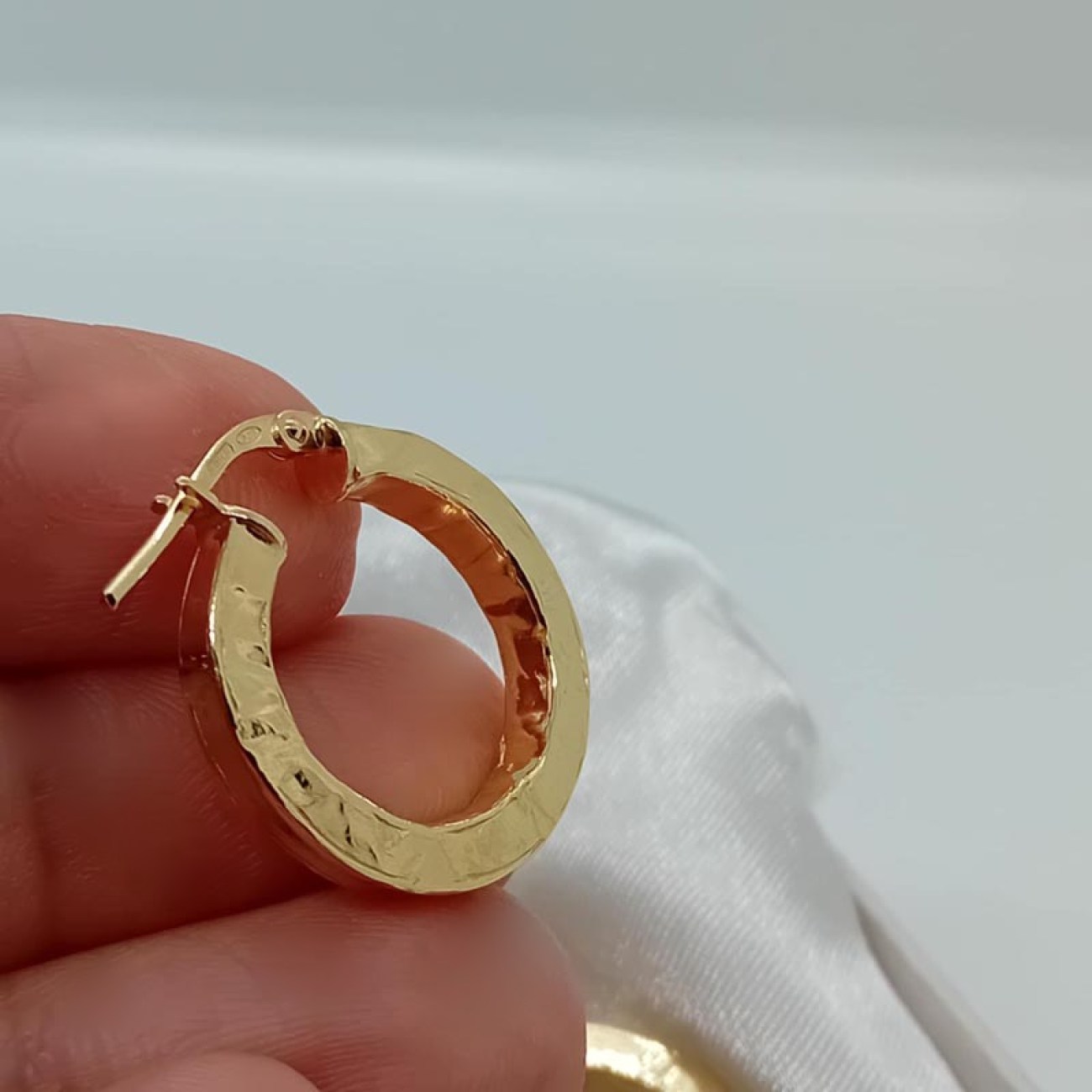 62200a00-f5f7-45e4-b7ac-b86e4ccbeb8e55