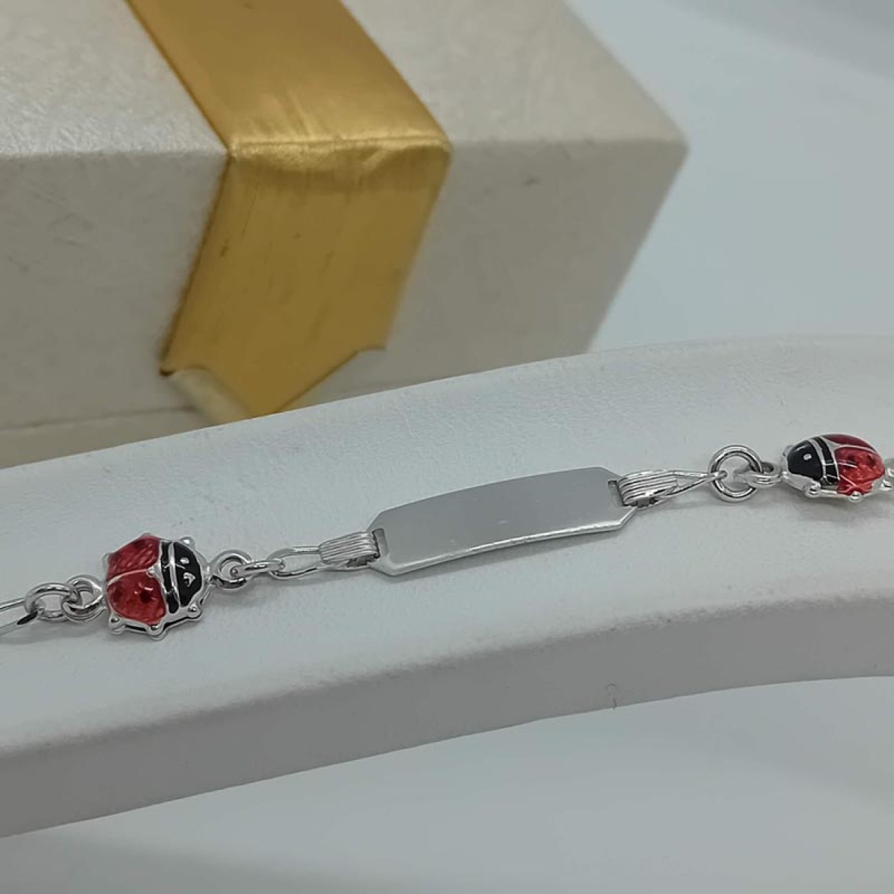 Λευκόχρυση ταυτότητα Κ14 πασχαλίτσες