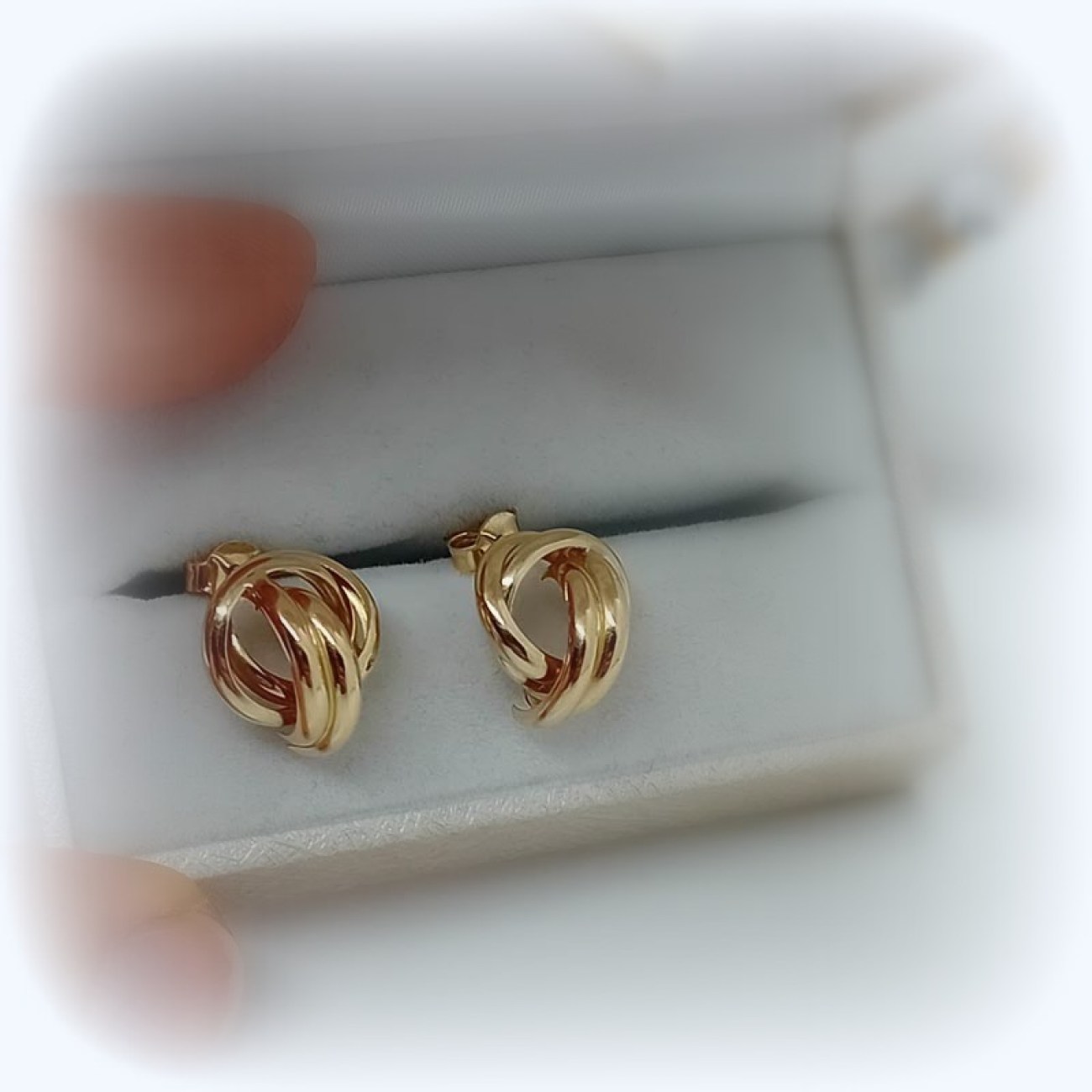 6a302f3c-af09-41c2-89d2-8a9b616d99ea