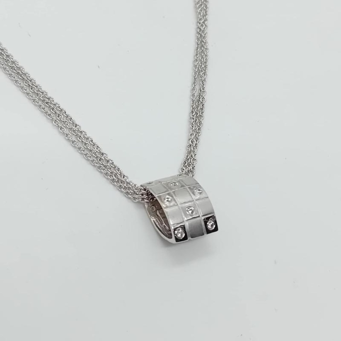 Λευκόχρυσο κολιέ geometric με 3πλή αλυσίδα 