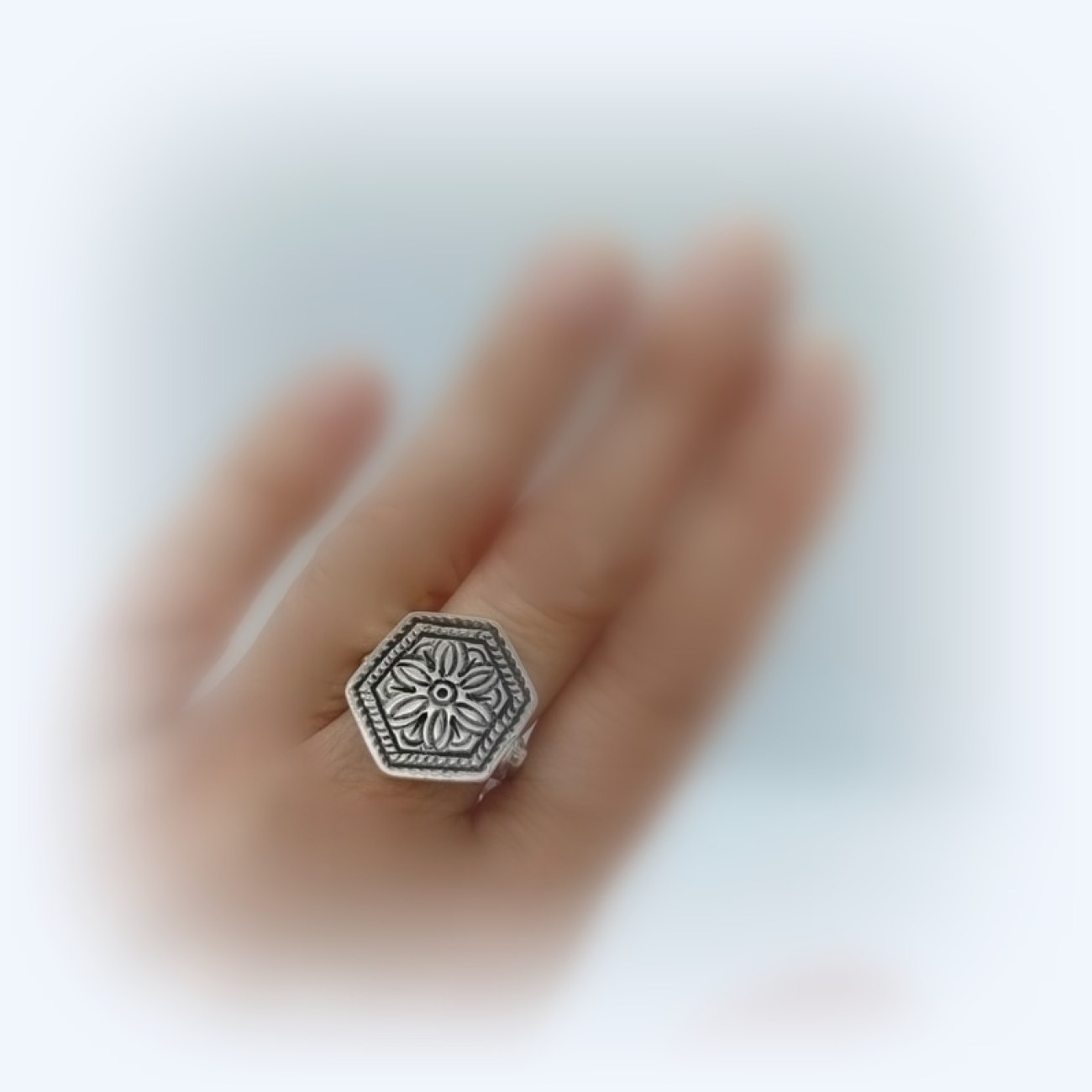 6b595689-dc76-4899-983f-ee0428d30a45