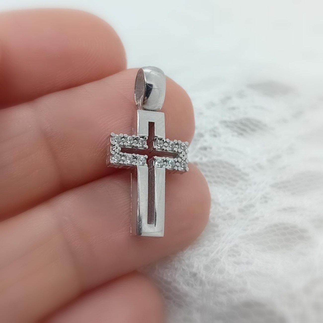 ΣΤΑΥΡΟΣ ΓΥΝΑΙΚΕΙΟΣ ασήμι 925 με ζιργκόν